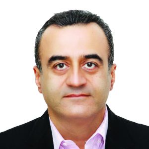 تصویر دکتر عباس اکبر زاده